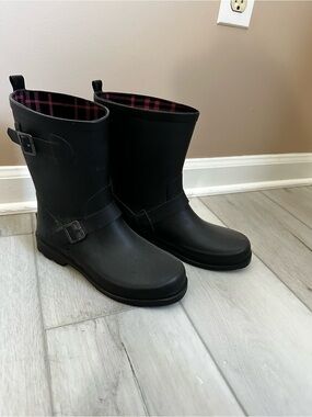 Dirty Laundry Black Mid-Calf Rain Boots with Plaid Lining